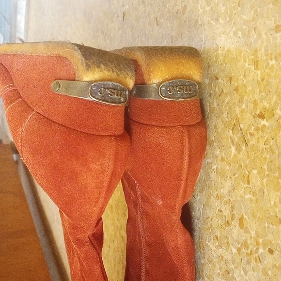 Rust colored Capezio boots - Picture 5 of 7